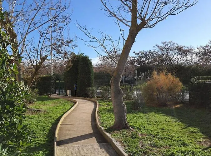 16 Le Cap D'agde Avec Parking Prive Proche Du Centre Lejlighed Agde